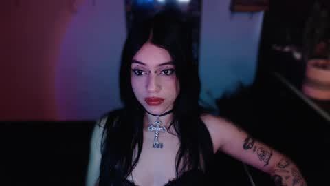 Snapshot of kattze chatting on March 1, 12:45 pm      online show from March 1, 12:45 pm
