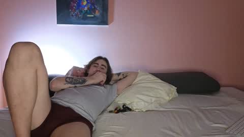 Snapshot of katusha008 chatting on January 5, 9:47 pm katusha008 online show from January 5, 9:47 pm