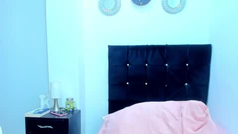 KATYAJHONSS online show from May 25, 11:33 pm