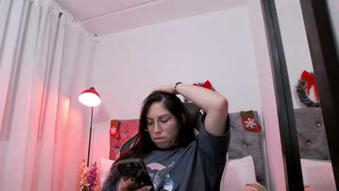 KATY online show from December 30, 8:47 pm