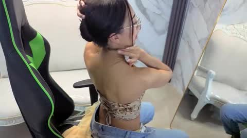Snapshot of katyrider_a chatting on October 1, 1:54 pm katyrider_a online show from October 1, 1:54 pm