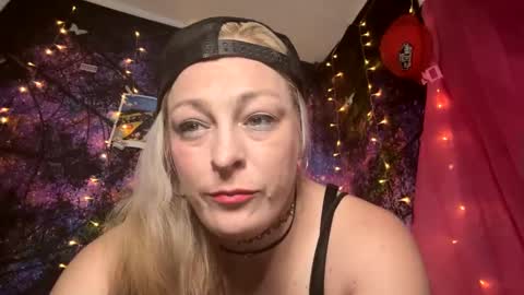 Snapshot of kay_la chatting on September 10, 6:36 am kay_la online show from September 10, 6:36 am