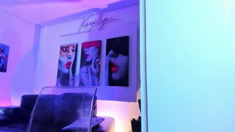 Snapshot of kayilyn chatting on October 16, 12:16 pm CAMILA online show from October 16, 12:16 pm