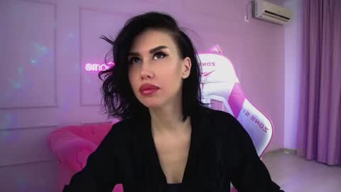 Kayla online show from April 29, 7:02 am