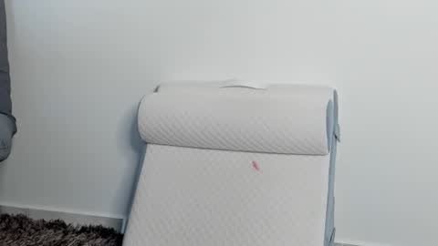 Kaylee Scott online show from October 15, 5:47 pm