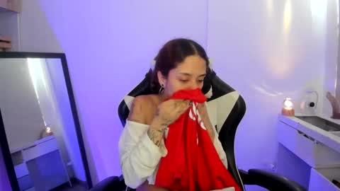 kaylie online show from June 3, 8:03 pm