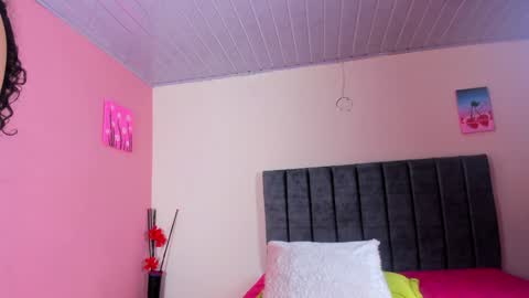 Kay online show from January 8, 12:06 am