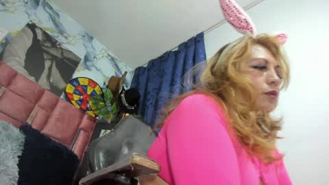 KAZSANDRAH online show from April 11, 6:29 am