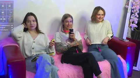 Snapshot of kebesheska chatting on February 24, 2:26 pm Seb Polly Roxy Jonny online show from February 24, 2:26 pm