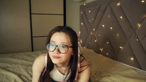 Kelly online show from January 7, 7:49 pm