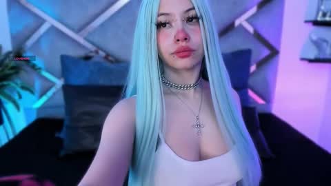 Keidy Monday to Saturday from 200 pm to 810pm  UTC-5 Colombia Time online show from November 12, 7:27 pm