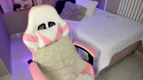 Keira Angel online show from March 8, 5:00 am