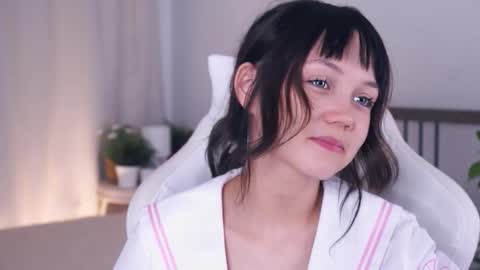 Kira online show from November 27, 6:48 pm