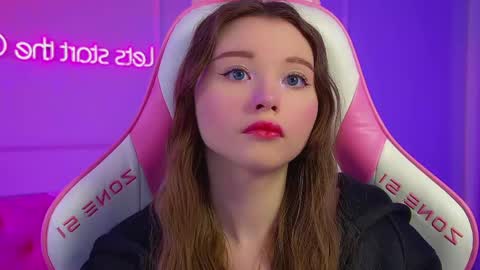 Keira online show from May 30, 6:23 am