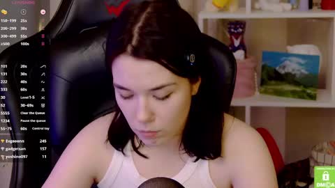 Kelly online show from March 22, 1:48 pm