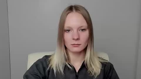 Snapshot of kelly_lly chatting on October 8, 12:11 pm Kelly online show from October 8, 12:11 pm