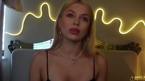 Kelly online show from September 24, 5:36 am