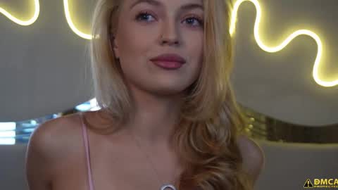 Kelly online show from October 3, 5:38 am