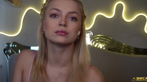 Kelly online show from September 19, 5:11 am