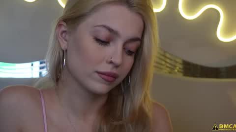 Kelly online show from October 1, 5:39 am