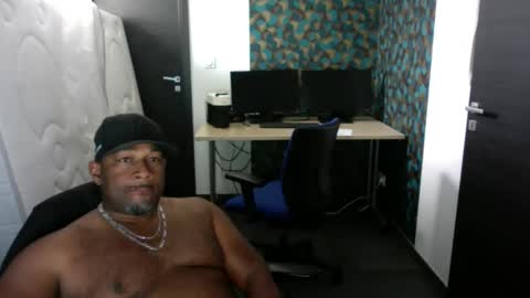 ken3897 online show from June 4, 8:31 am