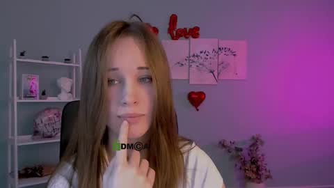 Sweet Kendal online show from February 15, 9:41 am