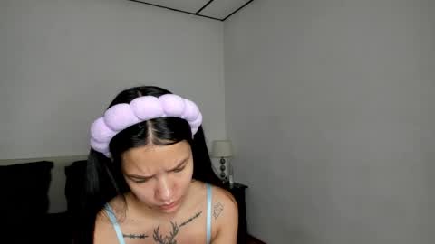 Kendal online show from April 22, 2:02 pm