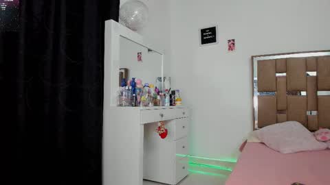 Snapshot of kendall_ewers chatting on October 12, 11:17 pm Kendall ewers online show from October 12, 11:17 pm