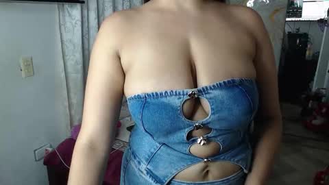 kendall  online show from February 1, 3:47 am