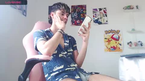 Snapshot of kendall_ros chatting on January 26, 6:37 pm kendall ross online show from January 26, 6:37 pm