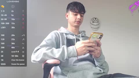 kendall ross online show from December 5, 4:05 pm