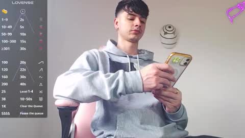 kendall ross online show from December 1, 3:21 pm