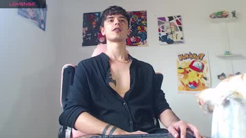 Snapshot of kendall_ros chatting on February 7, 6:45 pm kendall ross online show from February 7, 6:45 pm