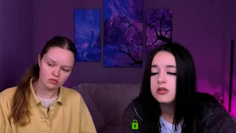 Kendal online show from November 20, 10:25 am