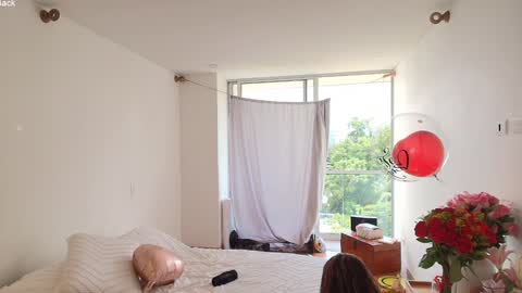 kendall online show from February 17, 4:06 pm