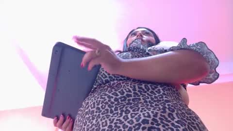   online show from November 5, 10:17 am