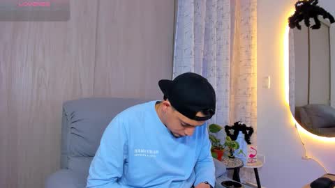 kendel_dimitri online show from October 15, 5:11 am