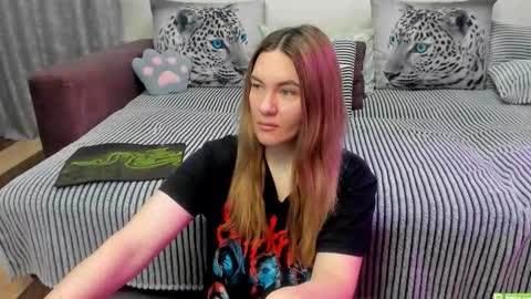 Kendra online show from March 18, 1:00 am