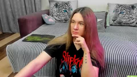 Kendra online show from April 1, 11:45 pm