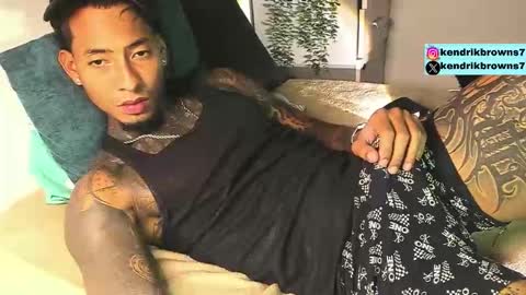 Snapshot of kendrik_brown chatting on September 27, 10:18 pm kendrick brown online show from September 27, 10:18 pm
