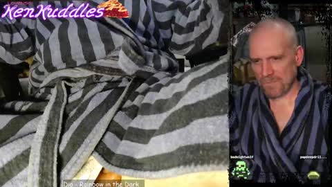 Snapshot of kenkuddles chatting on November 2, 3:06 am Ken Kuddles online show from November 2, 3:06 am