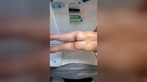 10 Tokens - Biceps flexen 20 Tokens - Brust  Bauch einlen 30 Tokens - Arsch  Beine einlen 40 Tokens - Schwanz einlen 50 Tok online show from July 29, 9:53 am