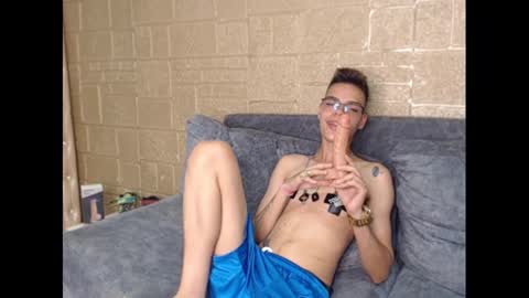 kenn_boy_ online show from January 21, 8:54 pm