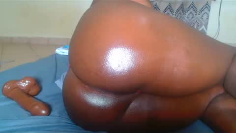 Snapshot of kenna_ass chatting on December 10, 12:50 am Kenia online show from December 10, 12:50 am