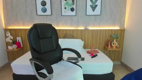 kenya  online show from April 6, 5:47 pm