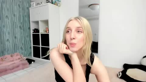 Kenzie online show from April 16, 3:56 pm