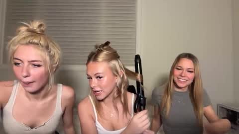 kenziesmithh online show from November 26, 4:21 am