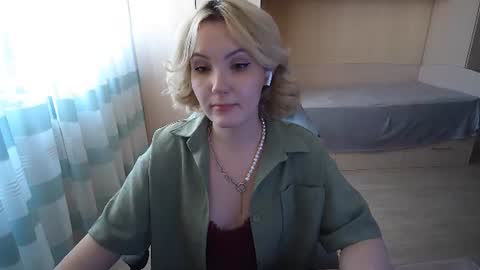 Evelyn online show from July 9, 2:32 pm