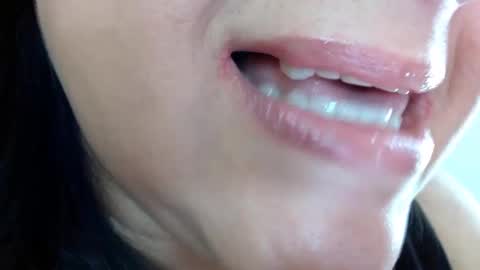 Snapshot of kerly_doll chatting on March 1, 1:21 am K E R L Y online show from March 1, 1:21 am