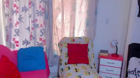 Kerlysmith24 online show from June 19, 3:29 pm